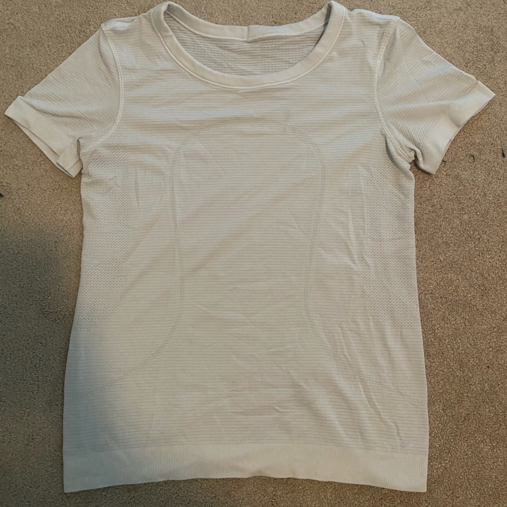 Lululemon swiftly tech tee!